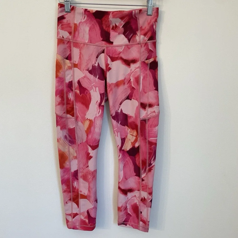 Athleta Ultimate Stash II Capri‎ Leggings S Pink Floral Abstract Pocket Crop 19